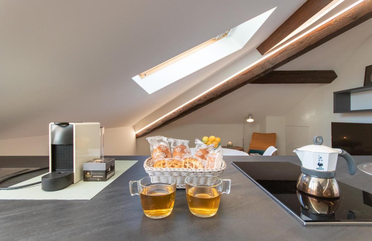 Aqualago Casa Vacanze Suite Вербания Екстериор снимка