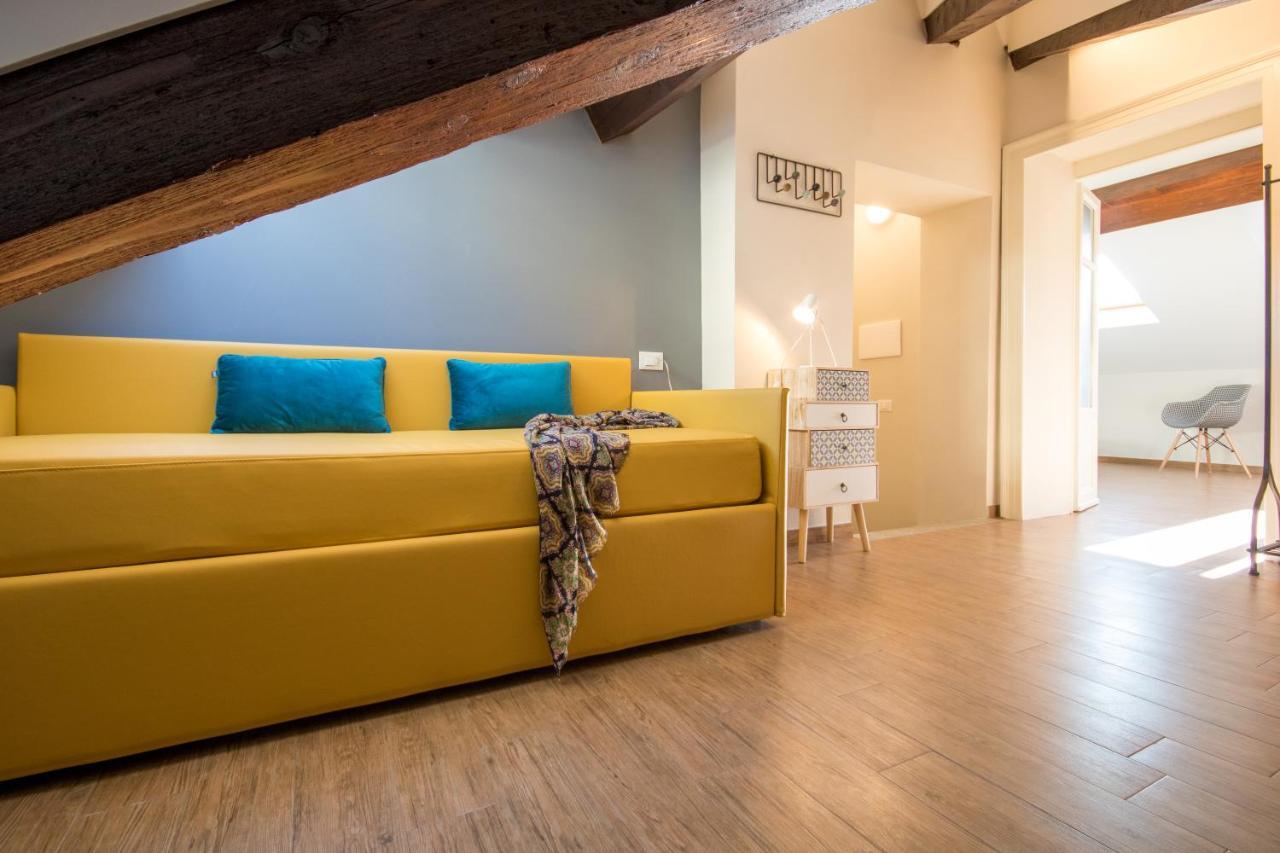 Aqualago Casa Vacanze Suite Вербания Екстериор снимка