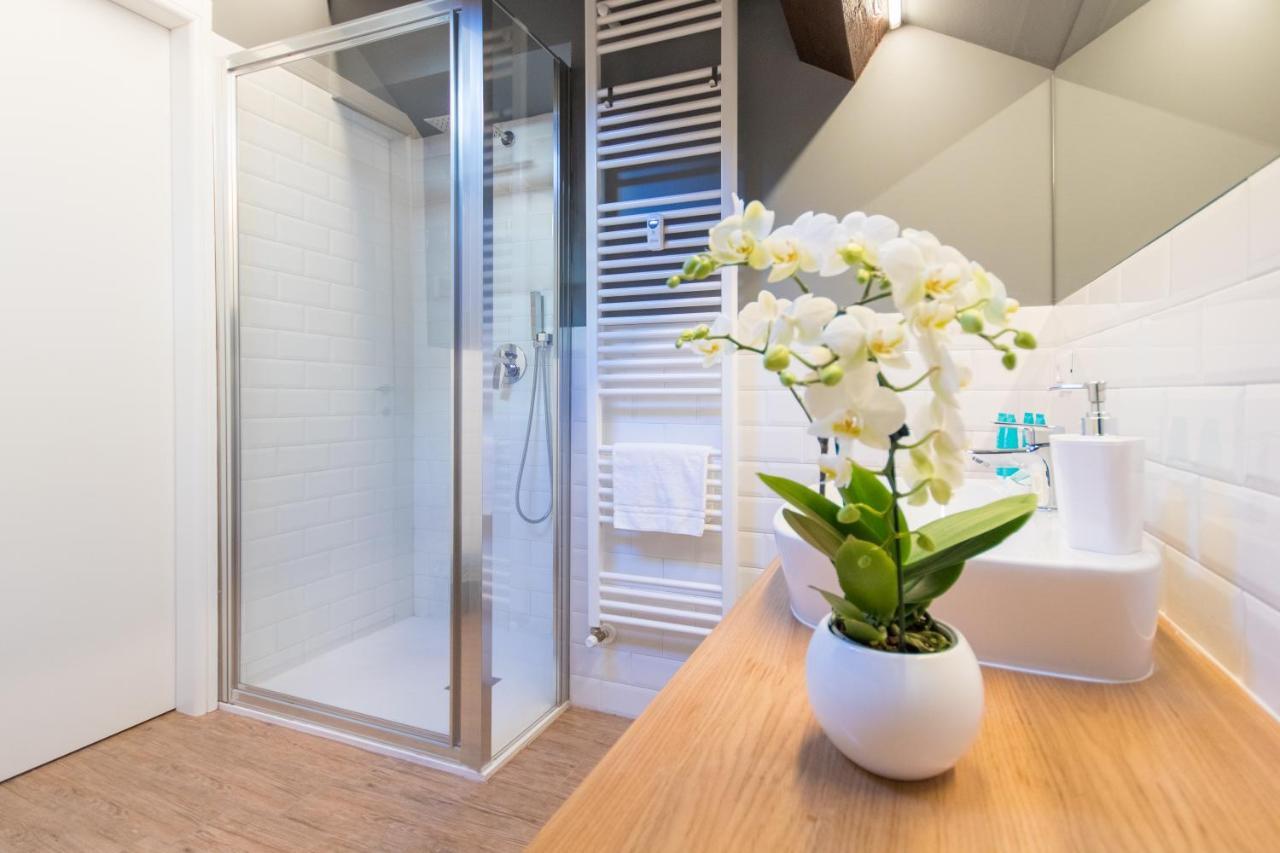 Aqualago Casa Vacanze Suite Вербания Екстериор снимка